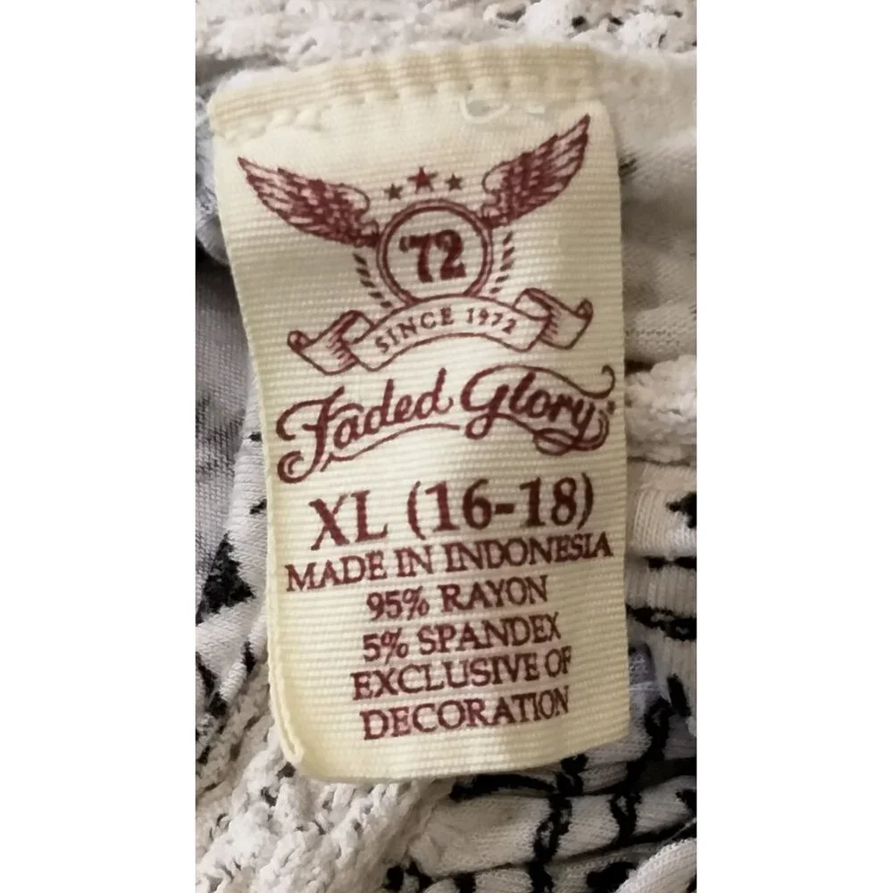 Faded Glory Size XL Sleeveless Ruffle V-Neck Top Black Floral Print Lace Detail - Picture 7 of 8